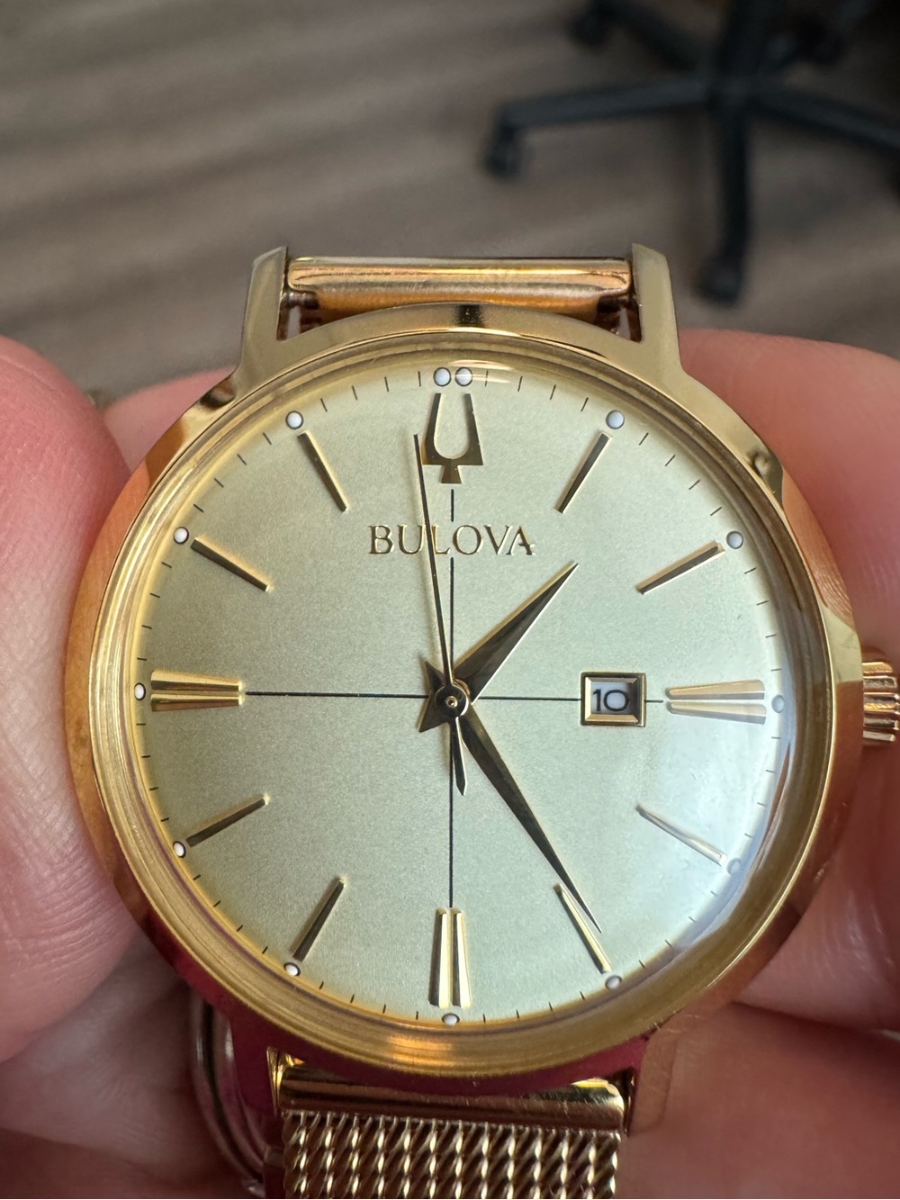 Bulova ladies gold-tone mesh watch with champagne dial - Picture 5 of 7